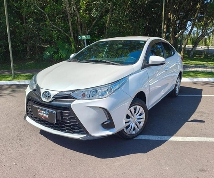 Toyota Yaris 2024 Branco — foto 1 de 3