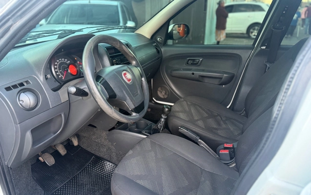 imagem-https://www.socarrao.com.br/sc-vehicle-images-prod/3415520/1787667399040-SU1HXzEwNTcuanBlZw.jpeg
