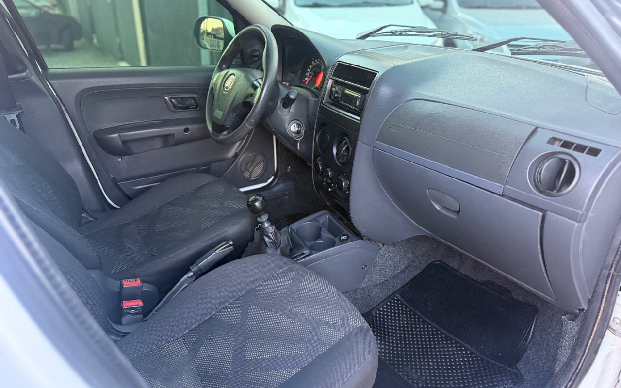 imagem-https://www.socarrao.com.br/sc-vehicle-images-prod/3415520/1787667399151-SU1HXzEwNTguanBlZw.jpeg