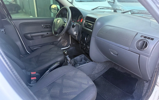 imagem-https://www.socarrao.com.br/sc-vehicle-images-prod/3415520/1787667399151-SU1HXzEwNTguanBlZw.jpeg