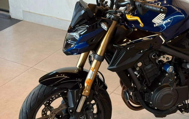 imagem-https://www.socarrao.com.br/sc-vehicle-images-prod/3415535/1787601745328-V2hhdHNBcHAgSW1hZ2UgMjAyNi0wOC0yMiBhdCAxNC4wMy4zNSAoMikuanBlZw.jpeg