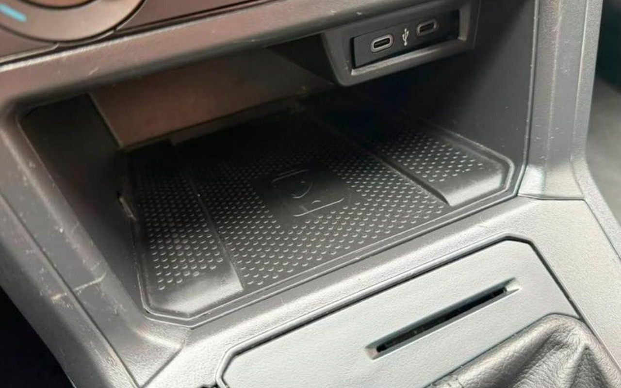 imagem-https://www.socarrao.com.br/sc-vehicle-images-prod/3415740/1787602144406-RkNfMzkzOV84MzA2OTk0XzFfVl81NmYxMzhhMzQ0LmpwZWc.jpeg