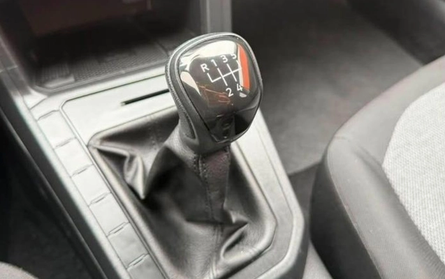 imagem-https://www.socarrao.com.br/sc-vehicle-images-prod/3415740/1787602144916-RkNfMzkzOV84MzA2OTk0XzFfVl83M2RjZTFlODAxLmpwZWc.jpeg