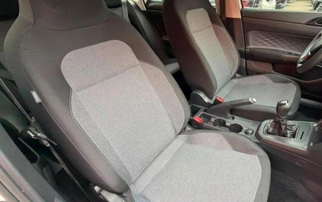 imagem-https://www.socarrao.com.br/sc-vehicle-images-prod/3415740/1787602145110-RkNfMzkzOV84MzA2OTk0XzFfVl9lZmFlOGZkOGQxLmpwZWc.jpeg