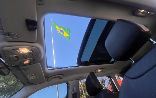 imagem-https://www.socarrao.com.br/sc-vehicle-images-prod/3415742/1787602167062-f205496c-133c-48e2-95b2-e2f6b1914816.jpg