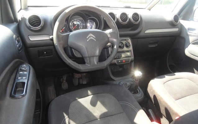 imagem-https://www.socarrao.com.br/sc-vehicle-images-prod/3415763/1792516917717-8411577_7_B_ad39d359f8.jpeg