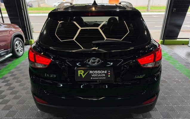 imagem-https://www.socarrao.com.br/sc-vehicle-images-prod/3415825/1788621462649-8411862_11_B_fa9150427d.jpeg