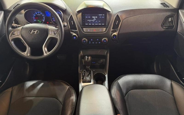 imagem-https://www.socarrao.com.br/sc-vehicle-images-prod/3415825/1788621462658-8411862_15_B_61dc7d4155.jpeg