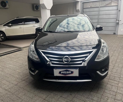 Nissan VERSA 2017 Preto — foto 1 de 3