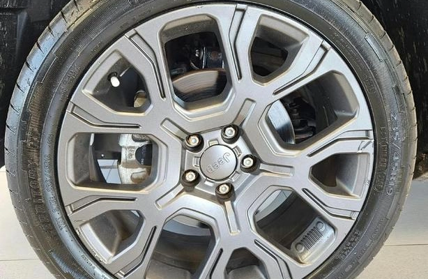 imagem-https://www.socarrao.com.br/sc-vehicle-images-prod/3416125/1787603181206-8412229_6_B_518836cdb5.jpeg