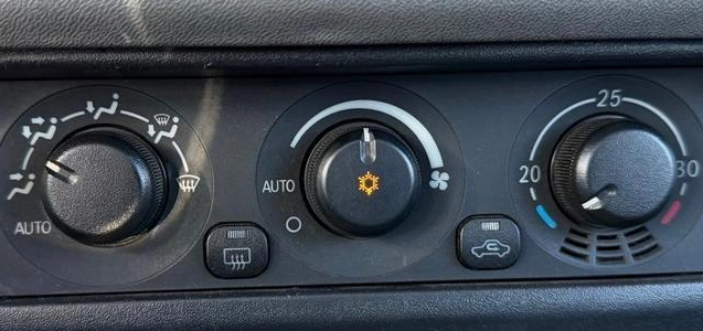 imagem-https://www.socarrao.com.br/sc-vehicle-images-prod/3416129/1789580873730-8269087_10_B_1a3bc452d0.jpeg