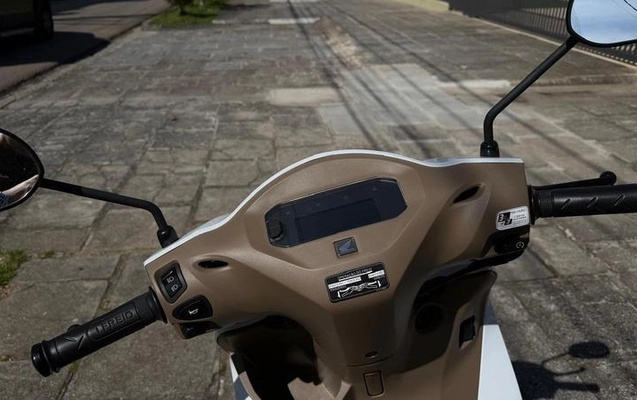 imagem-https://www.socarrao.com.br/sc-vehicle-images-prod/3416131/1789580879618-8323784_9_B_bb3d28bbc7.jpeg