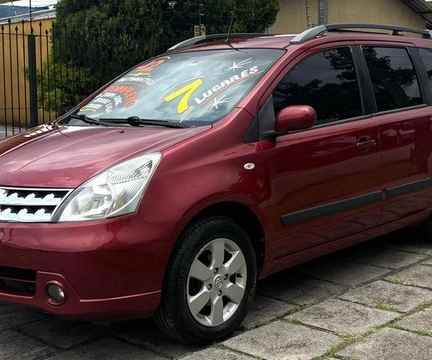 Nissan LIVINA 2012 Vermelho — foto 1 de 3