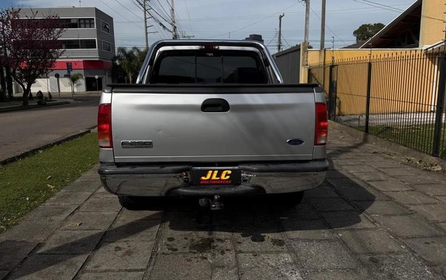 imagem-https://www.socarrao.com.br/sc-vehicle-images-prod/3416134/1789580891249-8395051_1_B_64ea53a363.jpeg