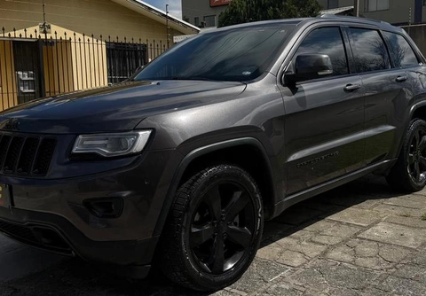 Jeep Grand Cherokee 2015 Cinza — foto 1 de 3
