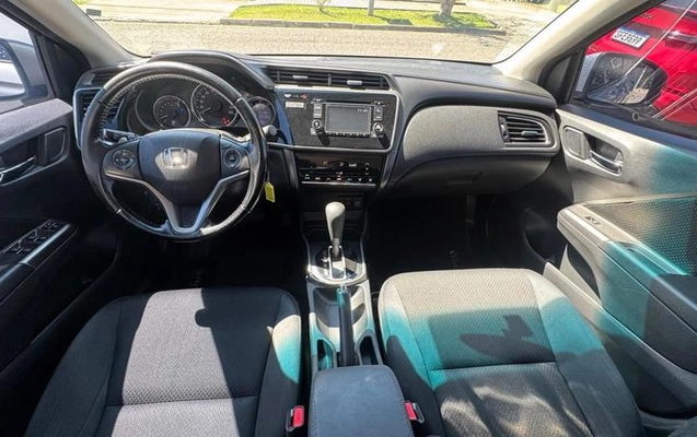 imagem-https://www.socarrao.com.br/sc-vehicle-images-prod/3416564/1789152046766-8297168_7_B_903a45bfa3.jpeg