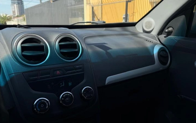 imagem-https://www.socarrao.com.br/sc-vehicle-images-prod/3416614/1789580925672-8394981_10_B_4e7690c04e.jpeg