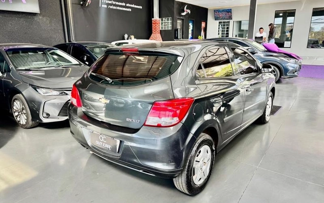 imagem-https://www.socarrao.com.br/sc-vehicle-images-prod/3416642/1787686247564-8402621_4_B_f58be63dbc.jpeg