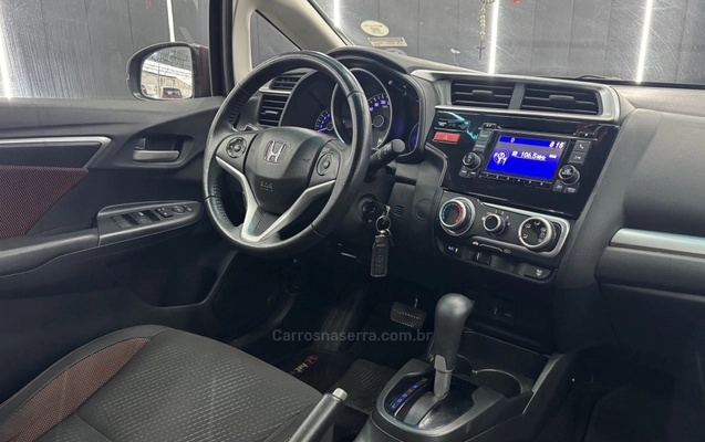 imagem-https://www.socarrao.com.br/sc-vehicle-images-prod/3416839/1787605004148-c08bbd4cea4e31b8db1f2e929a262708_big.jpeg