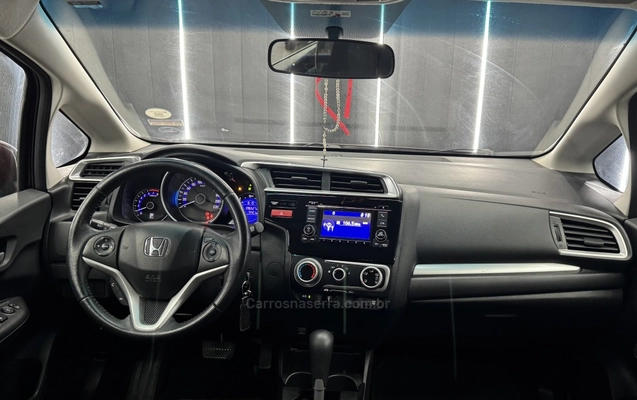 imagem-https://www.socarrao.com.br/sc-vehicle-images-prod/3416839/1787605004149-11512af90cce458e595a39f0227903e8_big.jpeg