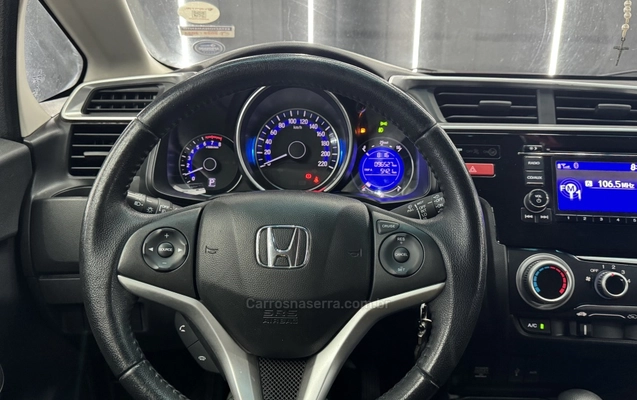 imagem-https://www.socarrao.com.br/sc-vehicle-images-prod/3416839/1787605004149-c7fdab28e3fe53f48494f33c4a8699b4_big.jpeg