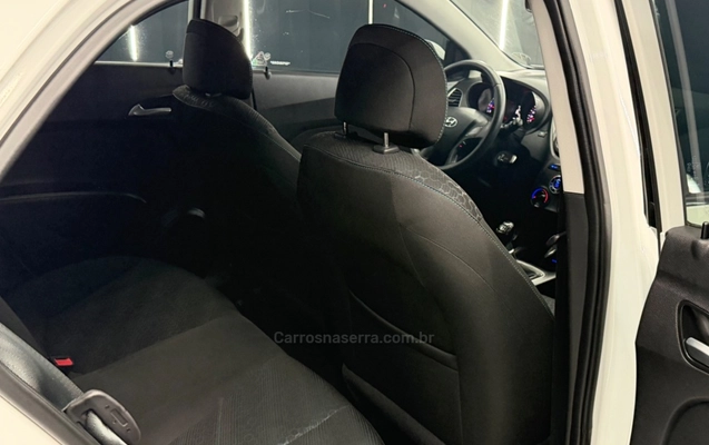 imagem-https://www.socarrao.com.br/sc-vehicle-images-prod/3416842/1787605006698-c66a237dd59c785f30ae482082286104_big.jpeg