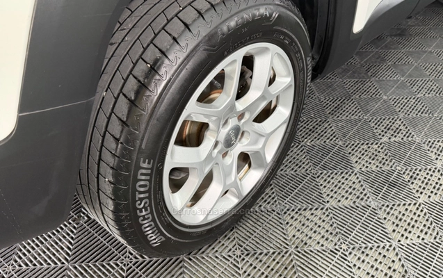 imagem-https://www.socarrao.com.br/sc-vehicle-images-prod/3416853/1787605013181-0b8d7d0332ac09e2c2310bf0aaf609b3_big.jpeg