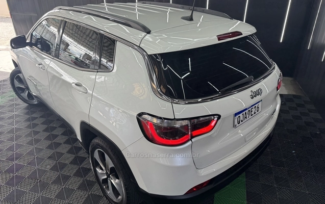 imagem-https://www.socarrao.com.br/sc-vehicle-images-prod/3416854/1787605015019-868a4c3b9cfb8db64c4382f13af60644_big.jpeg