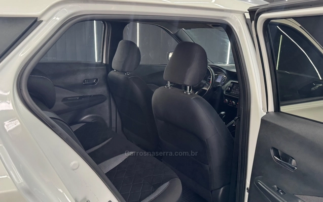 imagem-https://www.socarrao.com.br/sc-vehicle-images-prod/3416859/1787605019057-057e261ee1641d32d11035a7761766ac_big.jpeg