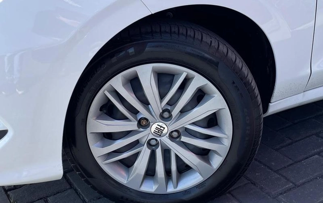 imagem-https://www.socarrao.com.br/sc-vehicle-images-prod/3416967/1787853487785-8197625_12_B_e0c80ca7e8.jpeg