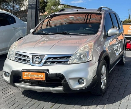 Nissan LIVINA 2014 Prata — foto 1 de 3