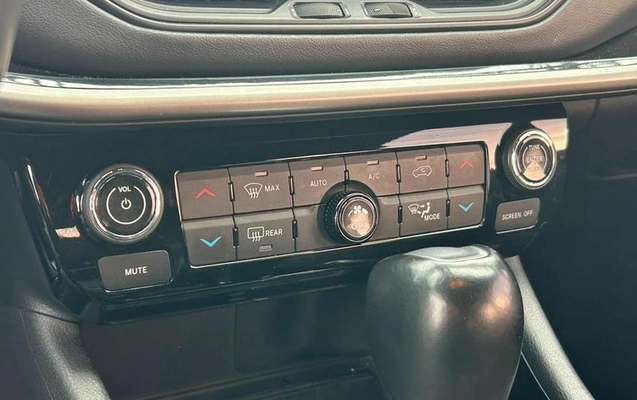 imagem-https://www.socarrao.com.br/sc-vehicle-images-prod/3416991/1788615203859-8373910_2_B_7d24b5cd3e.jpeg