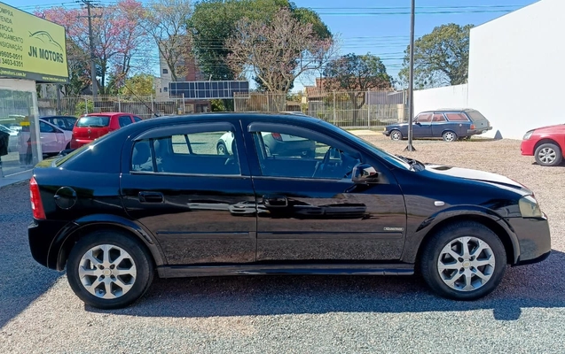 imagem-https://www.socarrao.com.br/sc-vehicle-images-prod/3417018/1787605240147-OGRjMTgzN2ItYmNlNS00MjRkLWFkMDctNTI4MjA4NWNlODBkLmpwZw.jpg