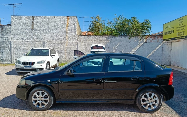 imagem-https://www.socarrao.com.br/sc-vehicle-images-prod/3417018/1787605240288-MjY5NzRmMTItN2I0NC00YTE4LWE5MmItNTE1YTIwMjk3Yzk2LmpwZw.jpg
