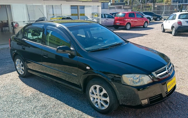 imagem-https://www.socarrao.com.br/sc-vehicle-images-prod/3417018/1787605240680-MDE5MTYxMDItNjkyMC00YzE0LWE1YTctN2I2NTg0NjA3NzM2LmpwZw.jpg