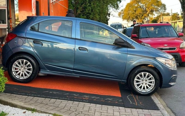 imagem-https://www.socarrao.com.br/sc-vehicle-images-prod/3417019/1788551852651-8327924_14_B_f7046bdf50.jpeg