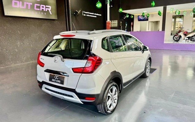 imagem-https://www.socarrao.com.br/sc-vehicle-images-prod/3417041/1789139077125-8291812_2_B_08ce11e09e.jpeg