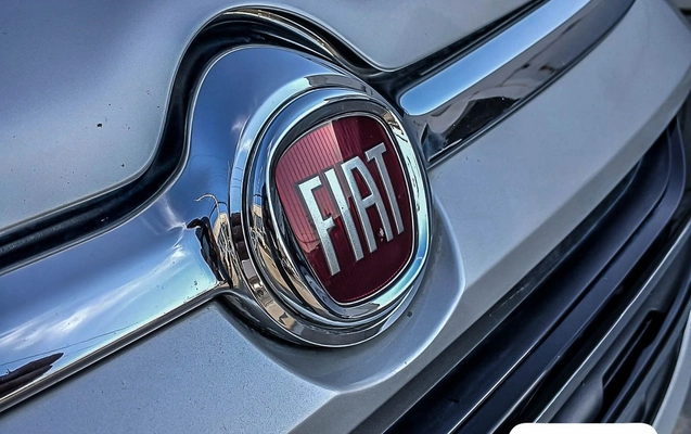 imagem-https://www.socarrao.com.br/sc-vehicle-images-prod/3417202/1787607063744-56c71d8e-179b-48e8-ae57-ecfc85093787.jpg