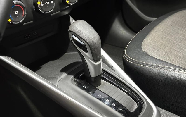 imagem-https://www.socarrao.com.br/sc-vehicle-images-prod/3417229/1787874083039-8405752_12_B_06367eb1a7.jpeg