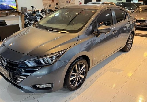 Nissan VERSA 2026 Cinza — foto 1 de 3