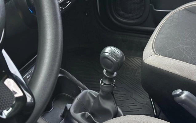 imagem-https://www.socarrao.com.br/sc-vehicle-images-prod/3417241/1787607194577-8352603_12_B_f7e080aadb.jpeg