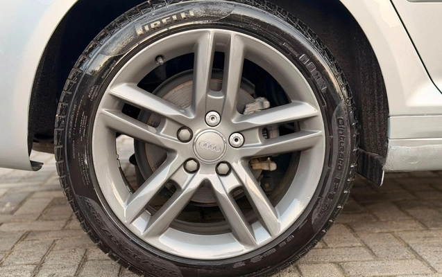 imagem-https://www.socarrao.com.br/sc-vehicle-images-prod/3417322/1787607402830-V2hhdHNBcHAgSW1hZ2UgMjAyNi0wOC0yNCBhdCAxNy40Ny4zNiAoMikuanBlZw.jpeg