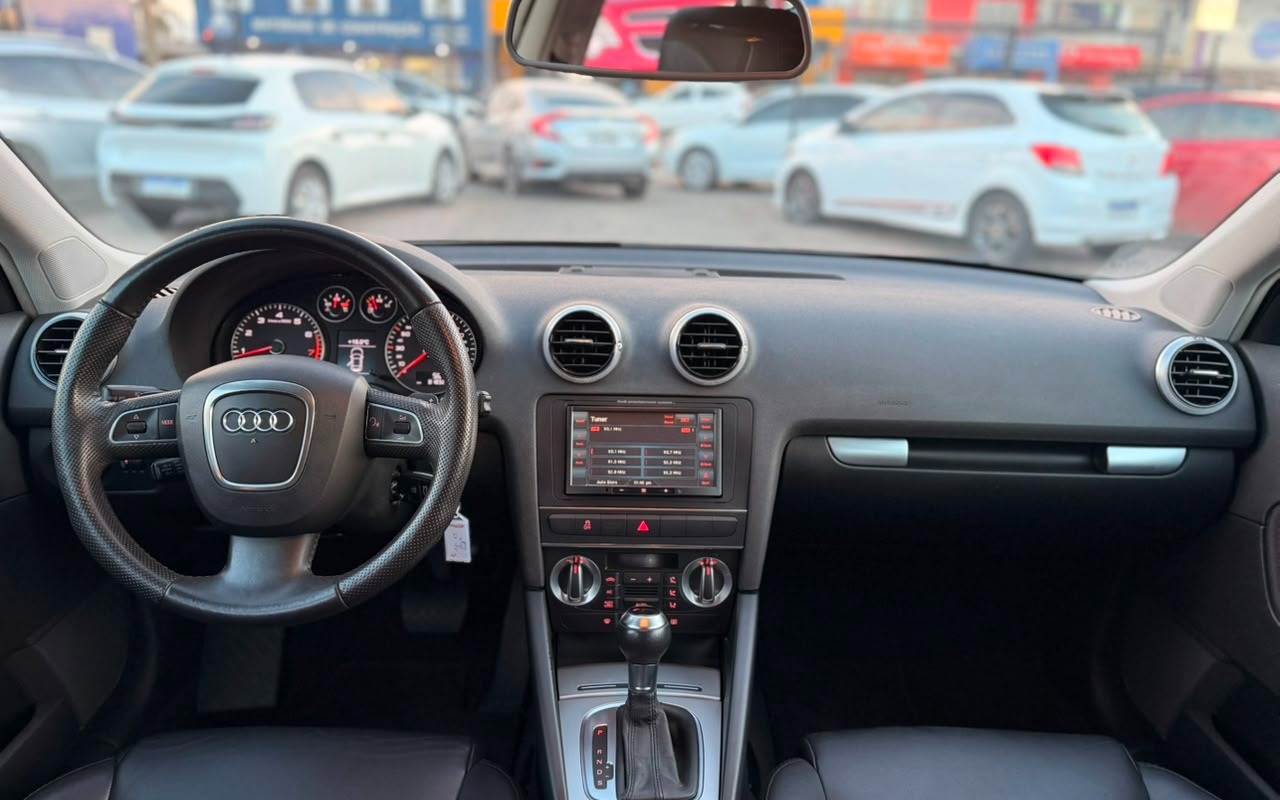 imagem-https://www.socarrao.com.br/sc-vehicle-images-prod/3417322/1787607403012-V2hhdHNBcHAgSW1hZ2UgMjAyNi0wOC0yNCBhdCAxNy40Ny4zNyAoMSkuanBlZw.jpeg