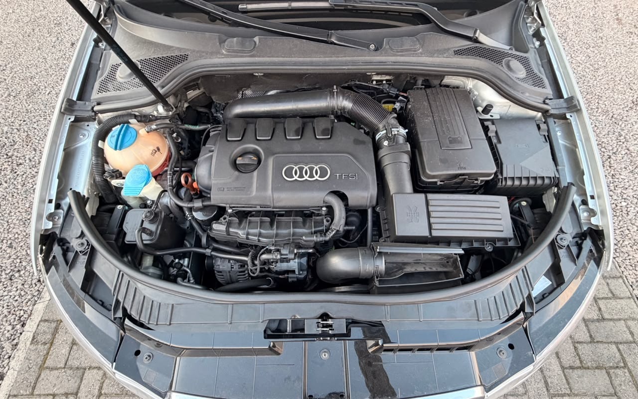 imagem-https://www.socarrao.com.br/sc-vehicle-images-prod/3417322/1787607403320-V2hhdHNBcHAgSW1hZ2UgMjAyNi0wOC0yNCBhdCAxNy40Ny4zOCAoMikuanBlZw.jpeg