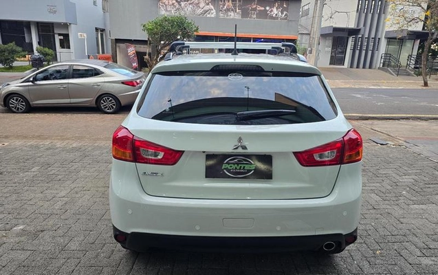 imagem-https://www.socarrao.com.br/sc-vehicle-images-prod/3417451/1787608149619-8361377_6_B_f224728d83.jpeg