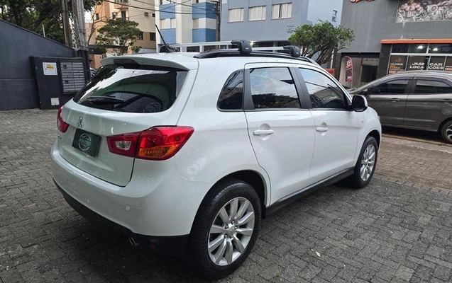 imagem-https://www.socarrao.com.br/sc-vehicle-images-prod/3417451/1787608149623-8361377_9_B_b408bf9560.jpeg