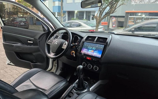 imagem-https://www.socarrao.com.br/sc-vehicle-images-prod/3417451/1787608149633-8361377_17_B_da1aaa2872.jpeg
