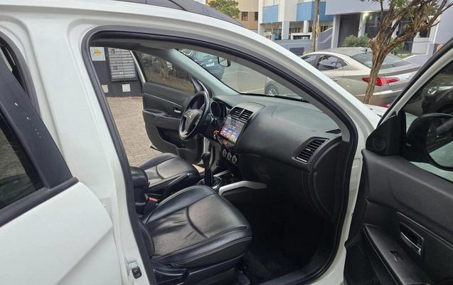 imagem-https://www.socarrao.com.br/sc-vehicle-images-prod/3417451/1787608149634-8361377_18_B_dac4344bc8.jpeg