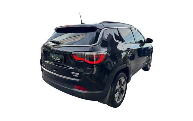 imagem-https://www.socarrao.com.br/sc-vehicle-images-prod/3419146/1789587138195-AHN7q90aKo40Mhq1rm3stFioXWGs8X8Q.jpg