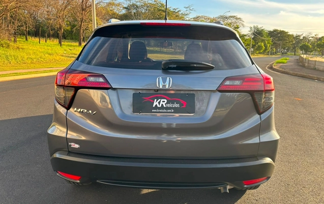 imagem-https://www.socarrao.com.br/sc-vehicle-images-prod/3429821/1789647961834-842aa65c891c46209352adef66a4a02a_1787655666726.jpg
